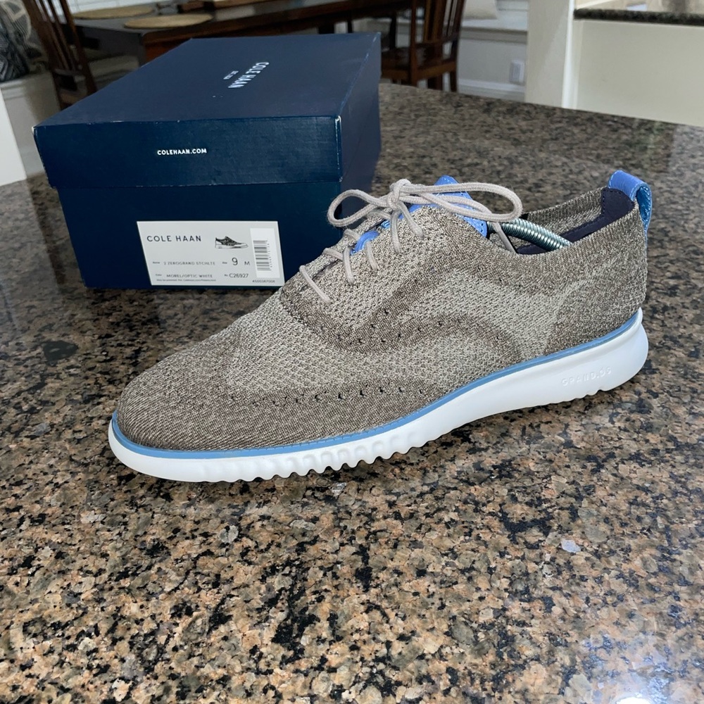 Cole Haan Zerogrand Stitchlite size 9